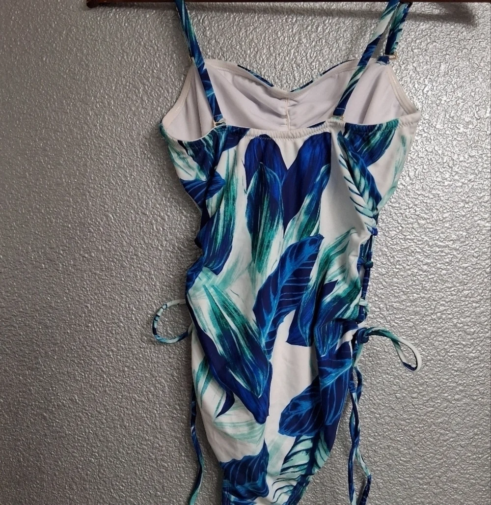 RACHEL Rachel Roy One Piece Swimsuit For Women    Size M